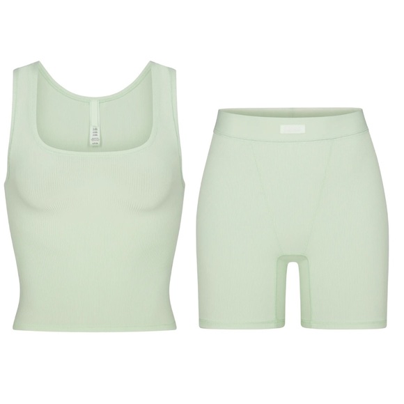 🔥NWT (SET) SKIMS Soft Lounge Tank & Boxer Honeydew 🍈🍈🍈 - Picture 13 of 16